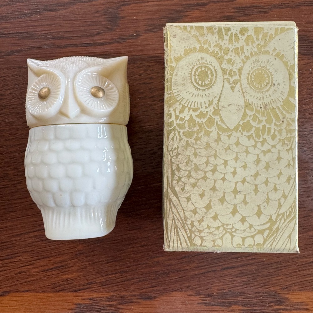 Avon Vintage Owl Shaped Cream Accent Piece